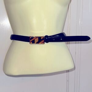 Vtg Talbots thin black leather belt with faux rectangle tortoiseshell buckle